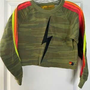 Bolt embroidery AVIATOR NATION classic cropped camo crew sweatshirt size XS